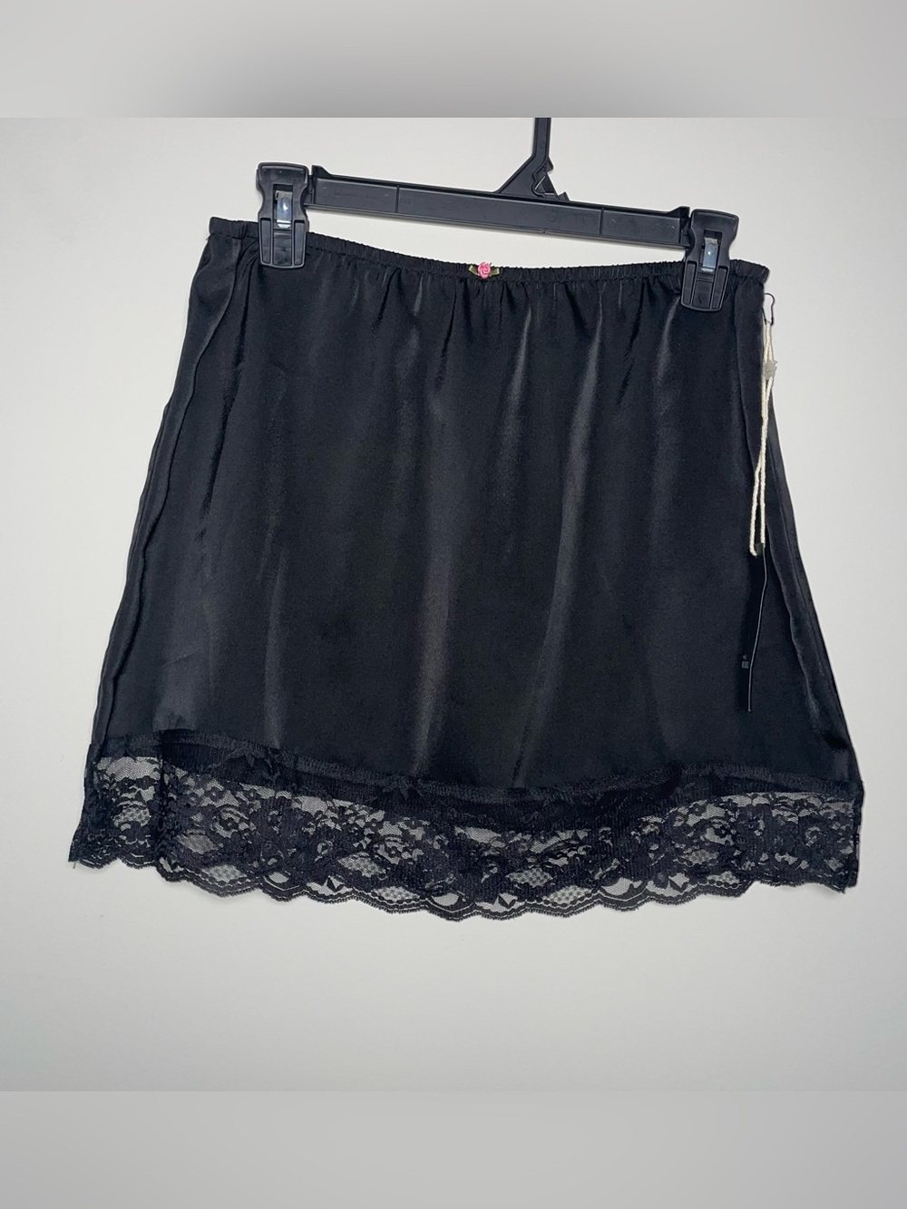 West Of Mel Rose Tilly’s M Black Satin Lace Lined Flower Front Mini Skirt NWT